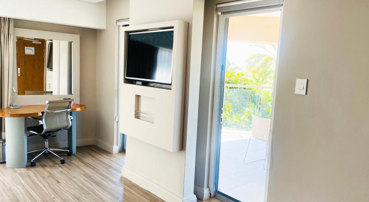 Holiday Inn Mauritius Mon Tresor By Ihg Plaine Magnien Ngoại thất bức ảnh